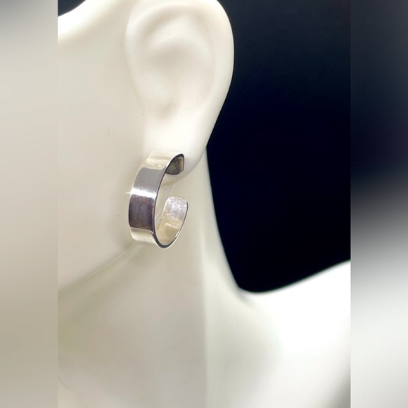 James Avery retired Hoop earrings